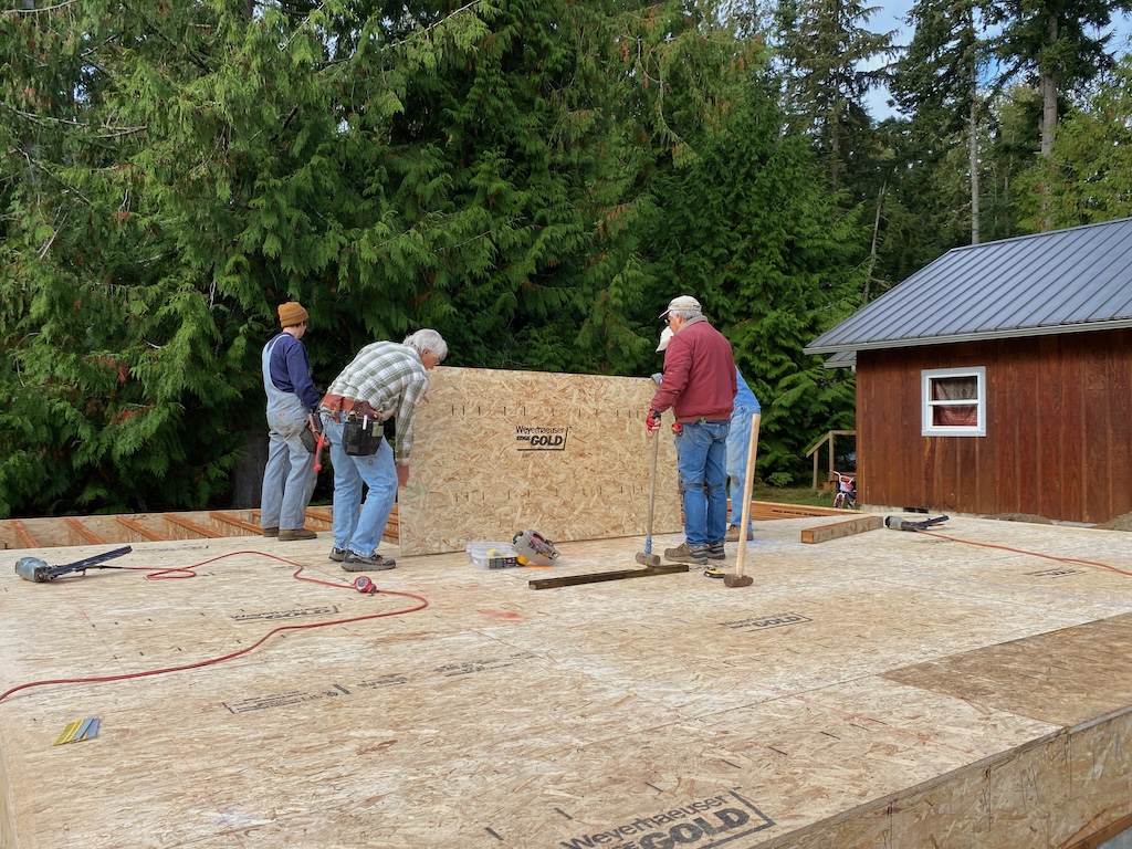 Floor installed and walls being&nbsp;framed!