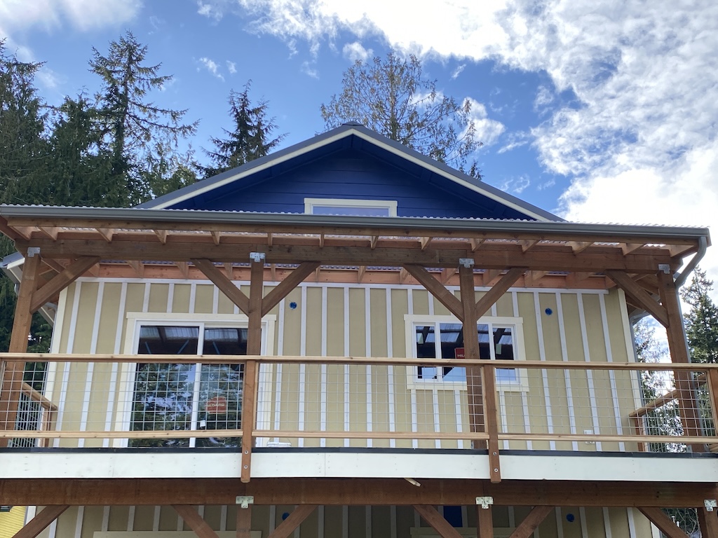 East deck, and front porch&nbsp;finished!